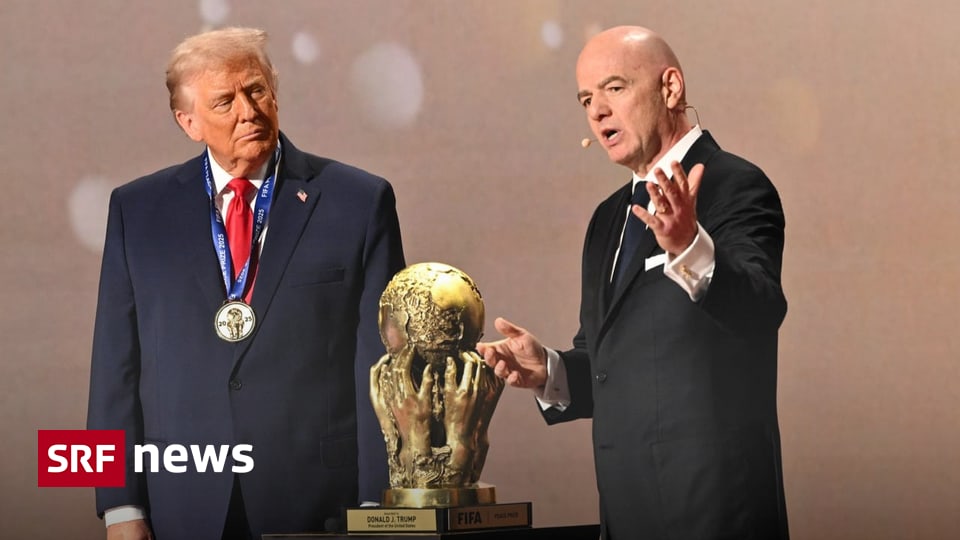 Am-Rande-der-WM-Auslosung-Donald-Trump-erh-lt-Fifa-Friedenspreis-
