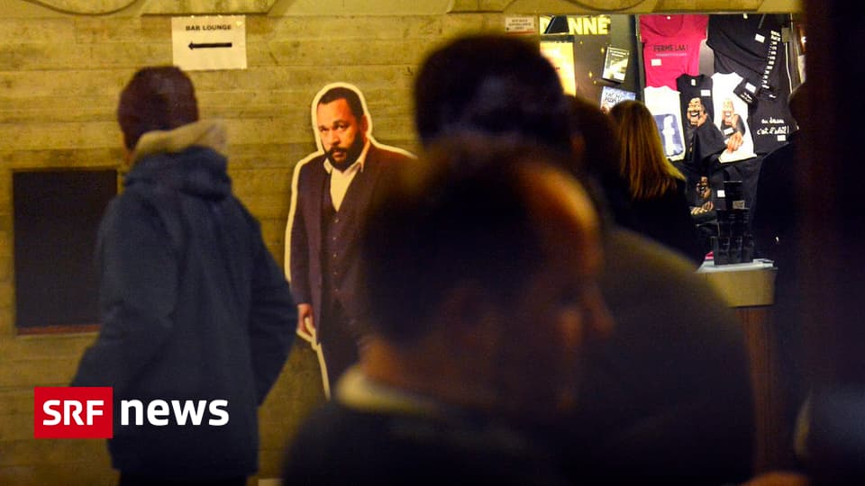 Schweiz Dieudonné zeigt in Nyon seine umstrittene Geste News SRF