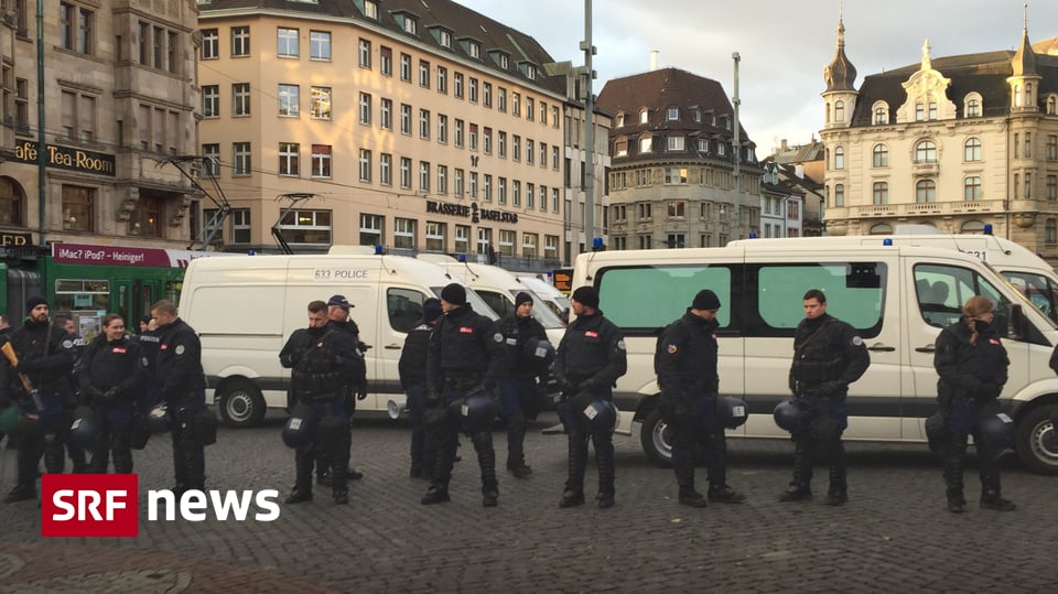 Basel Baselland - Massives Polizei-Aufgebot in der Basler Innenstadt ...