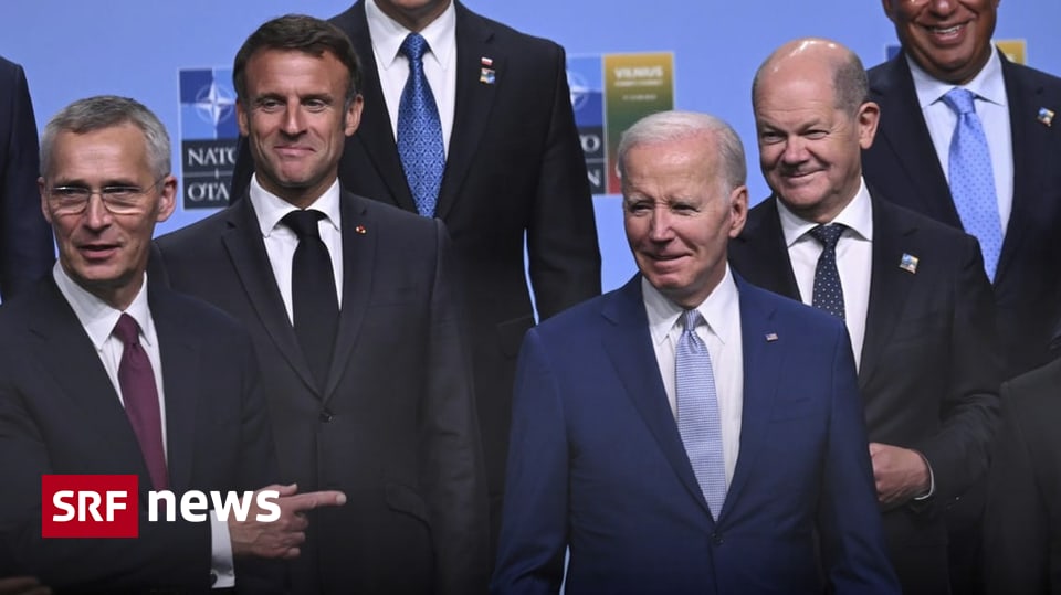 Putin Tauft Mächtiges Atom U Boot: So Plant Er Die Globale Dominanz! - yt0qk3y