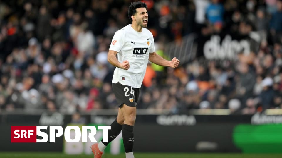 Fussball-aus-den-Topligen-C-mert-trifft-bei-Valencia-Sieg-Liverpool-verliert